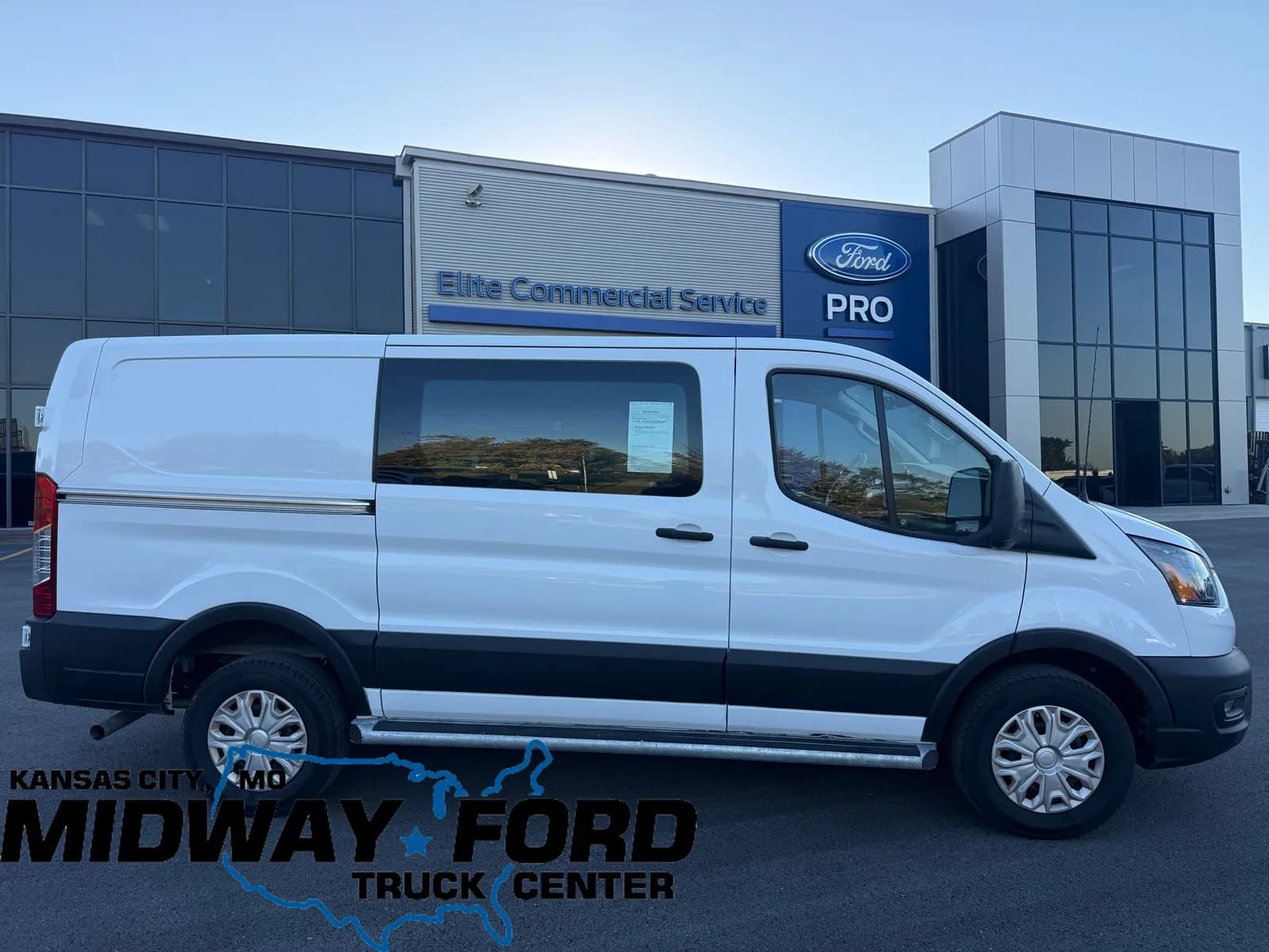 2025 Ford Transit-250 Cargo - Vans