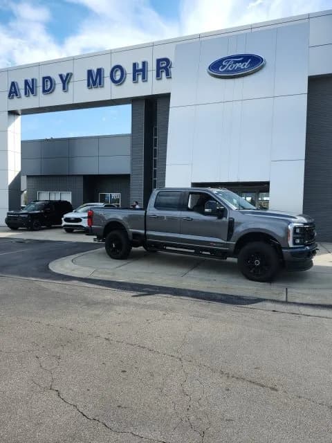 2027 Ford F-350 Crew Cab - Pickup