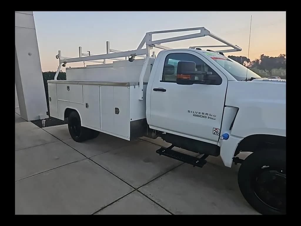 2023 Chevrolet Silverado 4500HD - Chassis