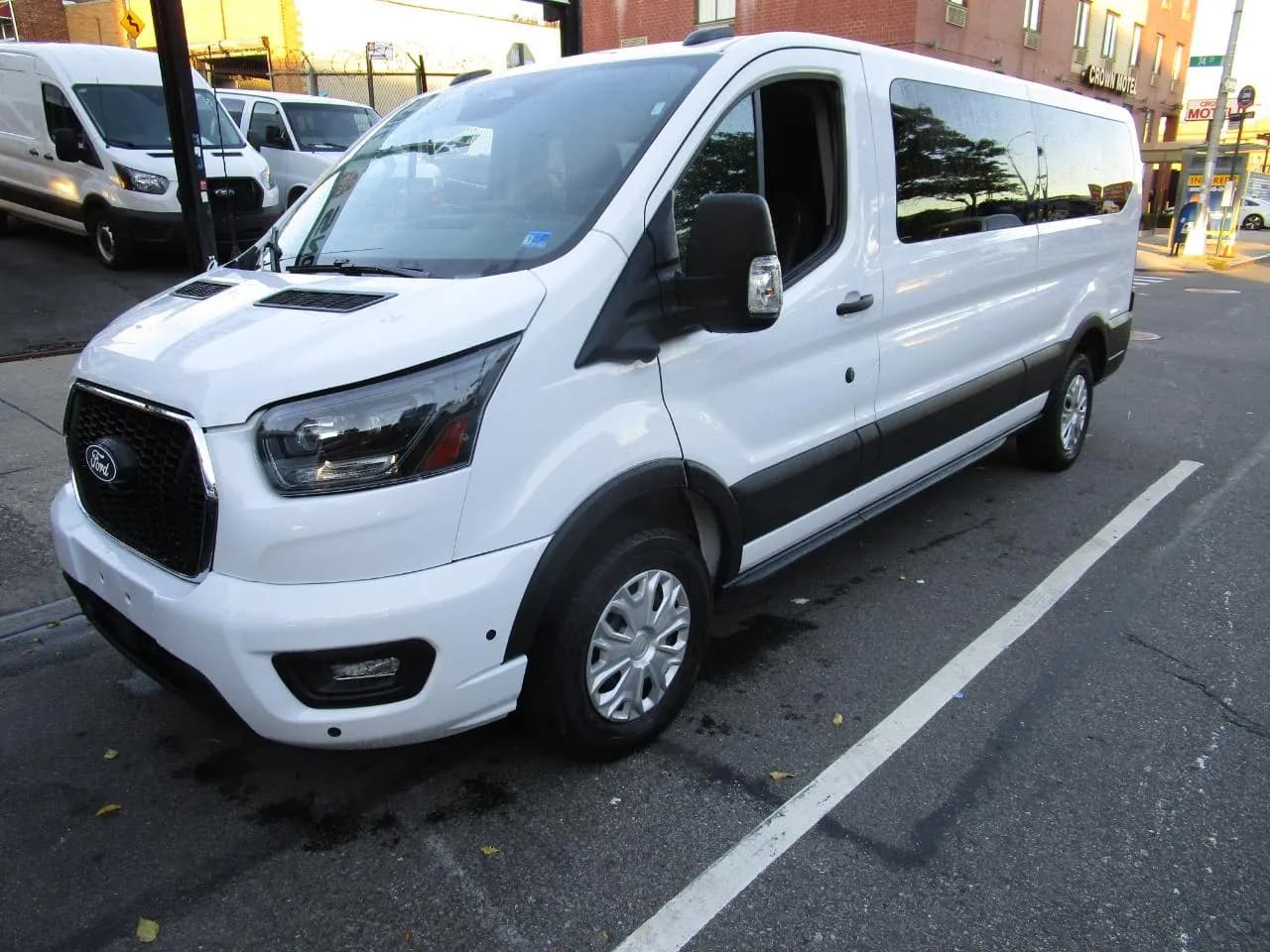 2026 Ford Transit Passenger Wagon T-350 148" - Vans
