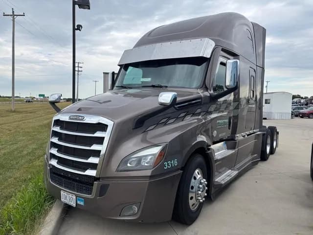 2023 Freightliner Cascadia