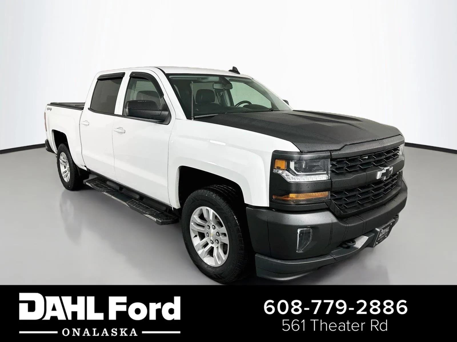 2018 Chevrolet Silverado 1500 Crew Cab - Pickup