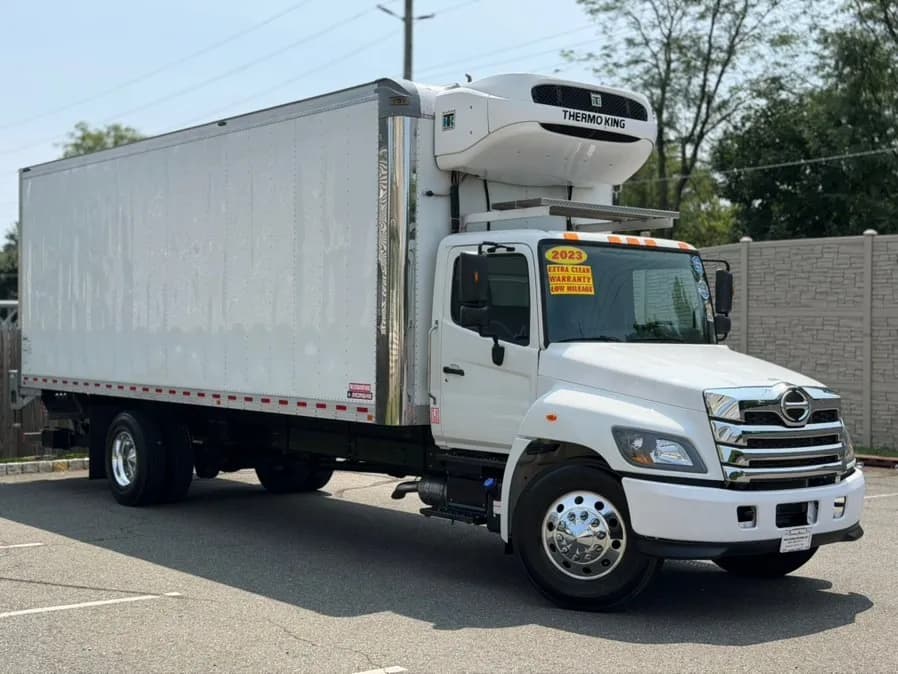 2023 Hino L6 26FT - Refrigerated