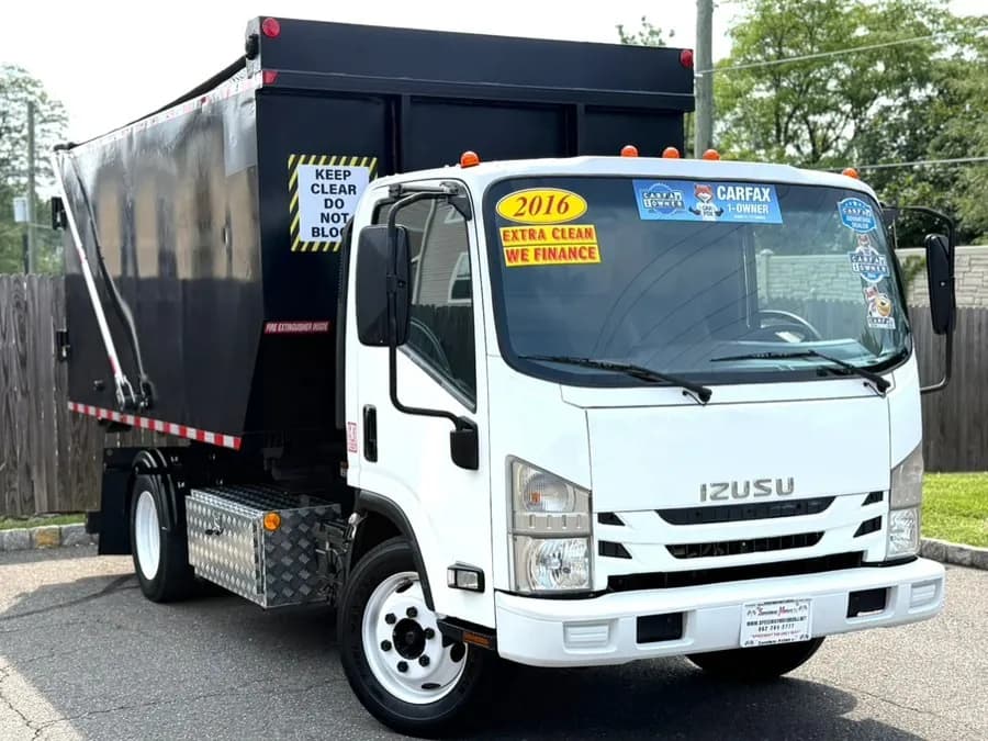 2016 Isuzu NPR HD GAS REG 12FT - Garbage