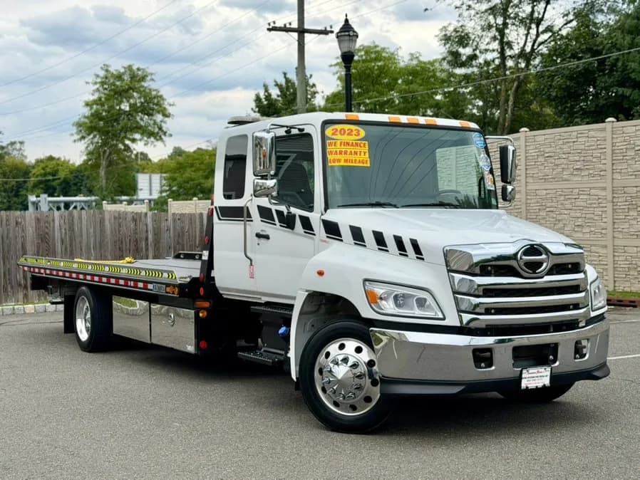 2023 Hino L6 - Tow
