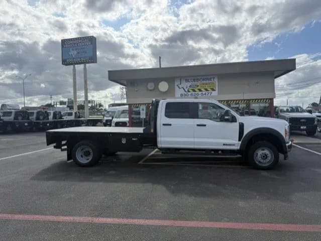 2027 Ford F-450 Crew Cab - Flatbed