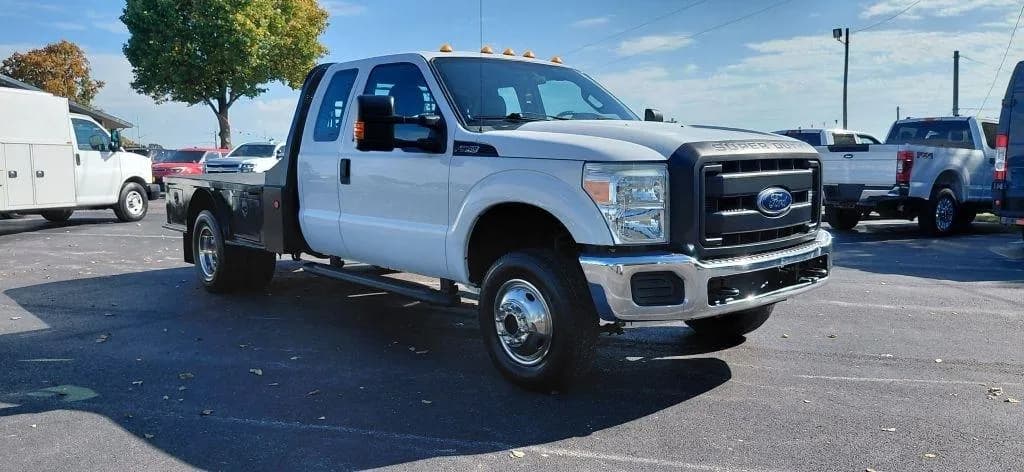 2016 Ford F-350 SD XL SuperCab Long Bed - Chassis