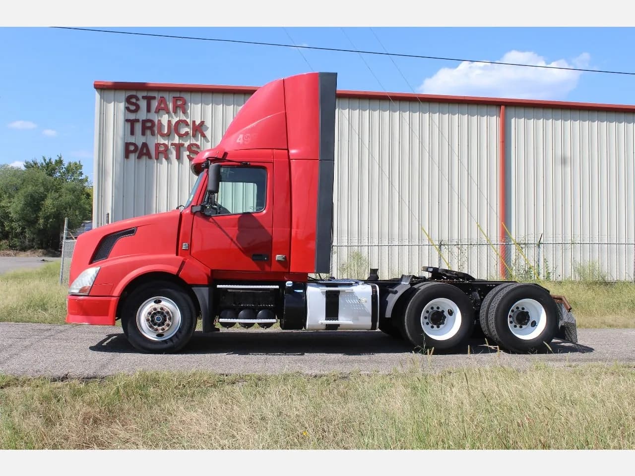 2015 Volvo VNL - Day Cab