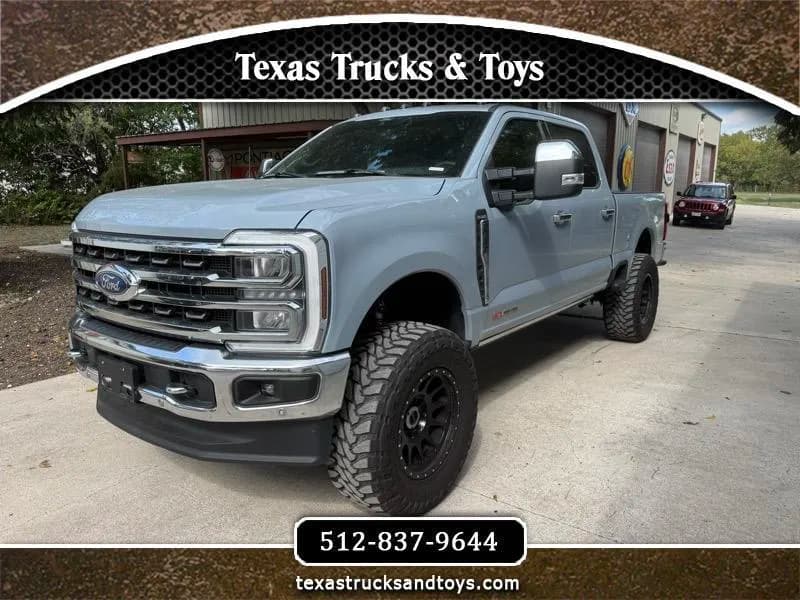 2024 Ford F-350 SD King Ranch Crew Cab - Pickup