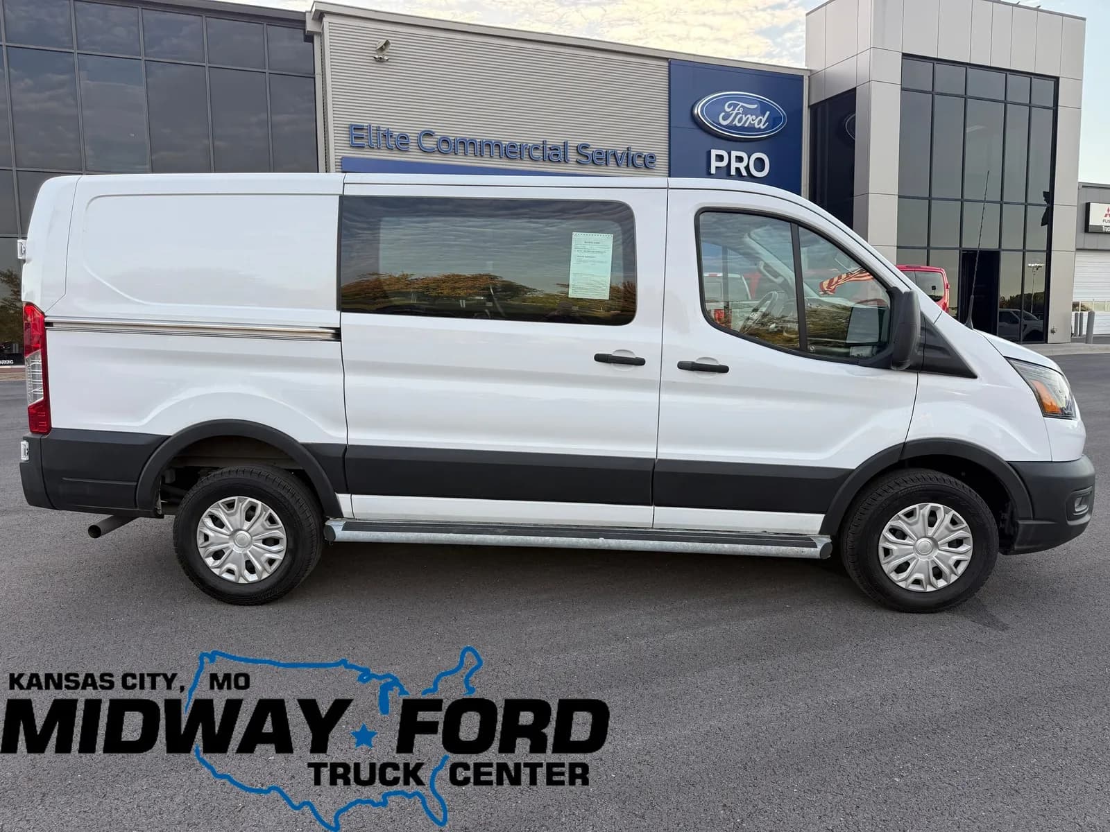 2025 Ford Transit-250 Cargo - Vans