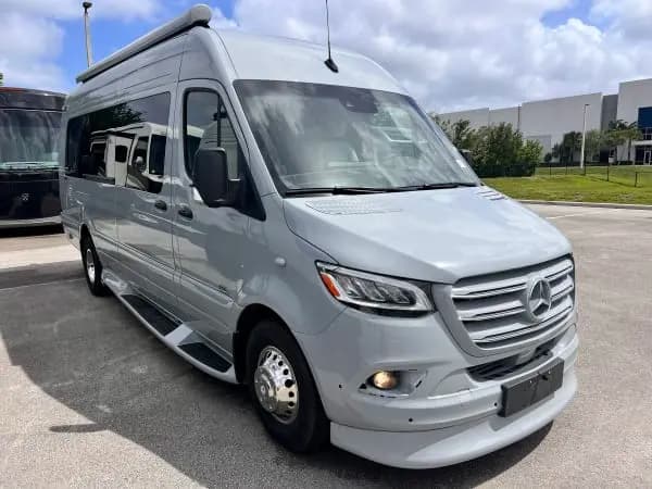 2026 Midwest Automotive Designs HERITAGE - Vans