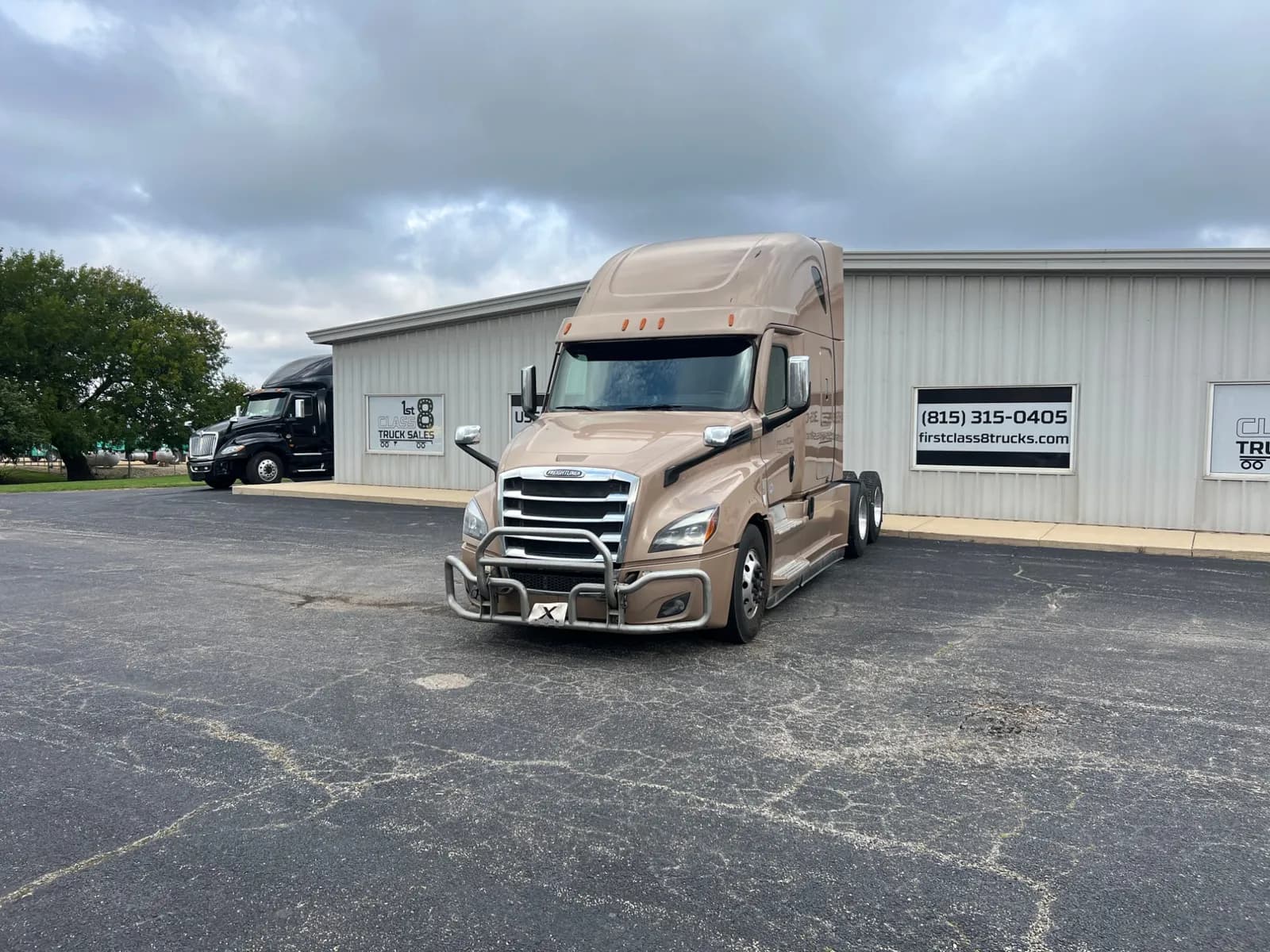 2022 Freightliner Cascadia - Sleeper