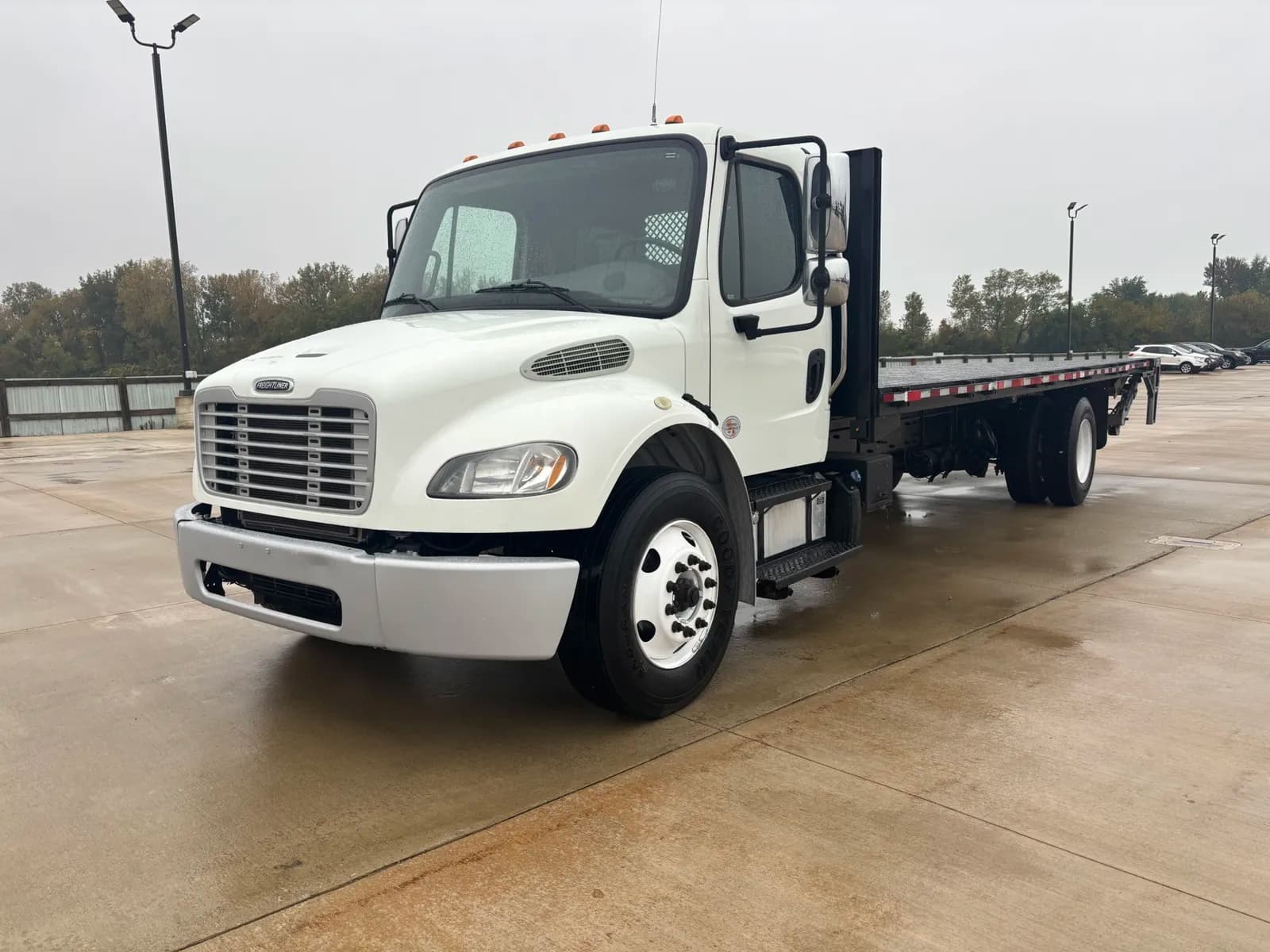 2019 Freightliner Business Class M2 - Box