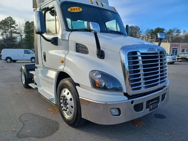 2015 Freightliner Cascadia - Day Cab