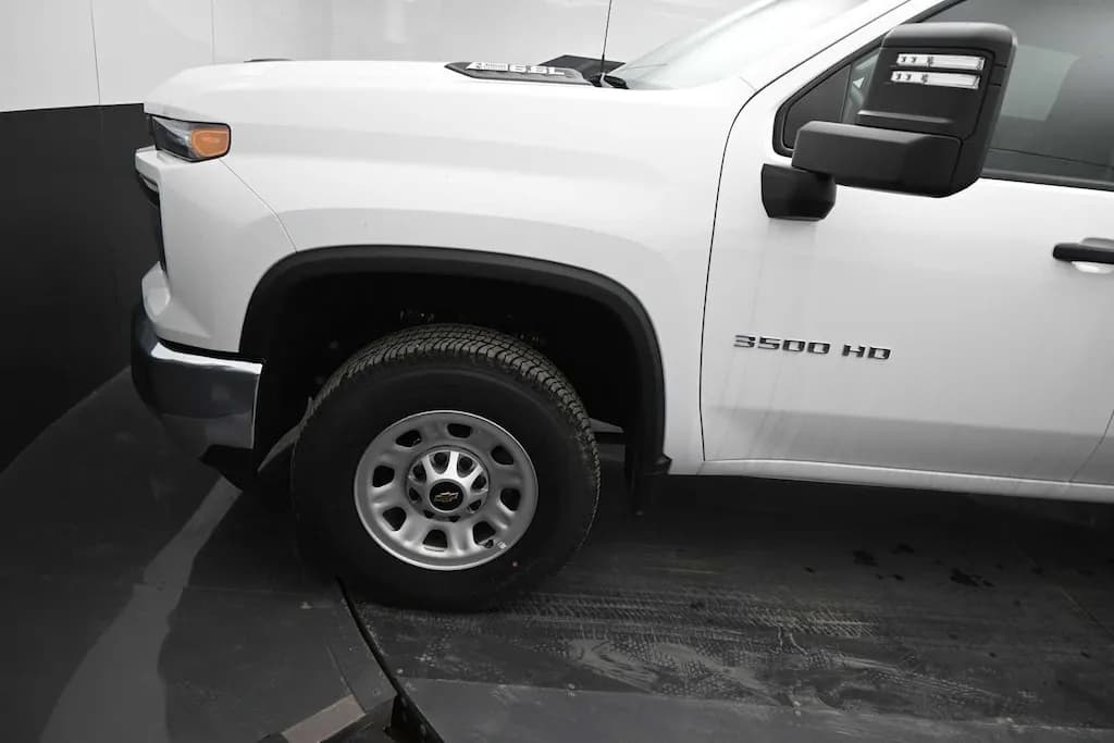 2024 Chevrolet Silverado 3500 HD - Chassis