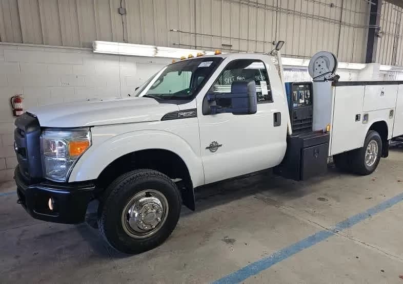 2013 Ford F-350 - Chassis