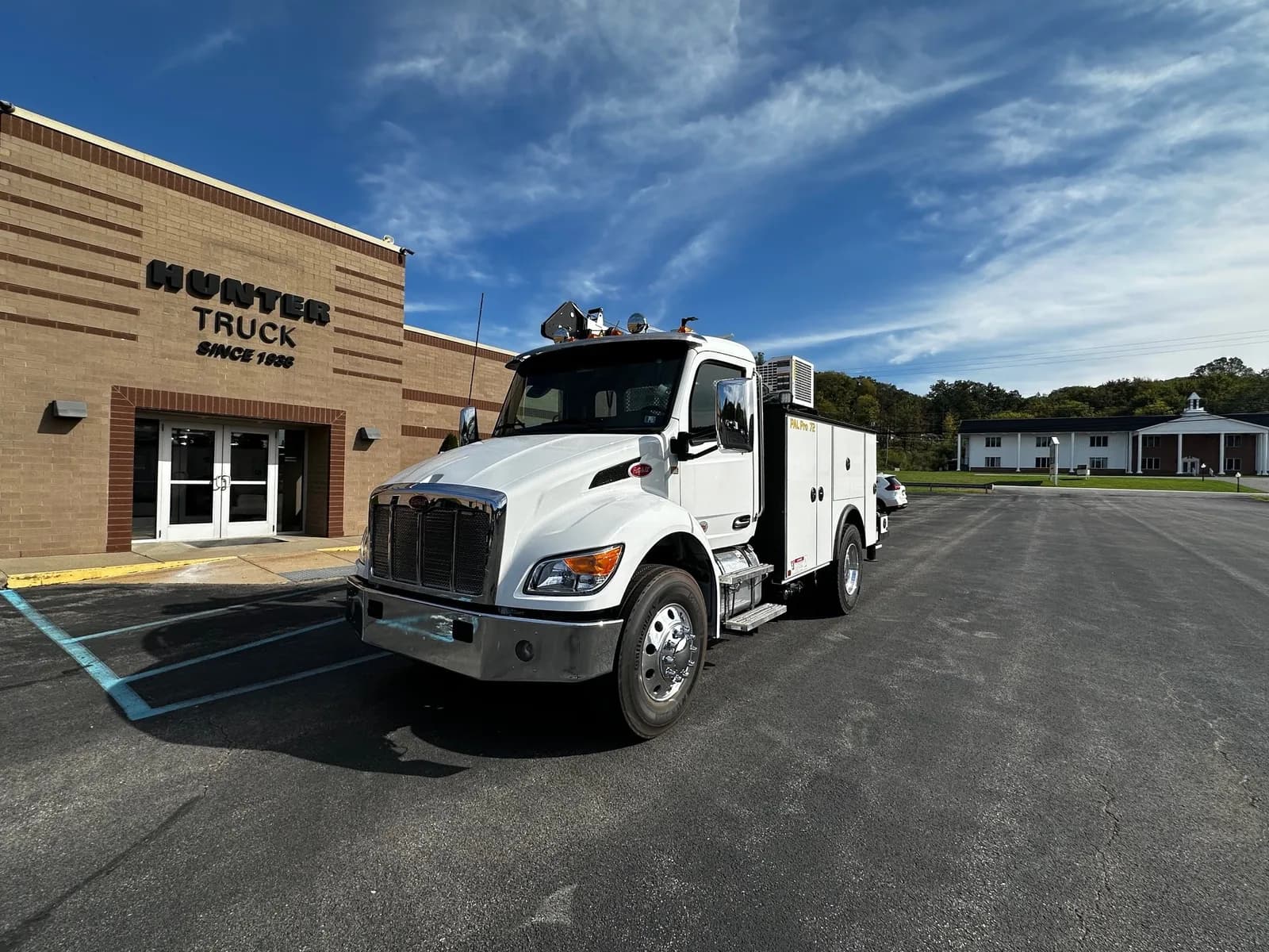 2025 PETERBILT 536