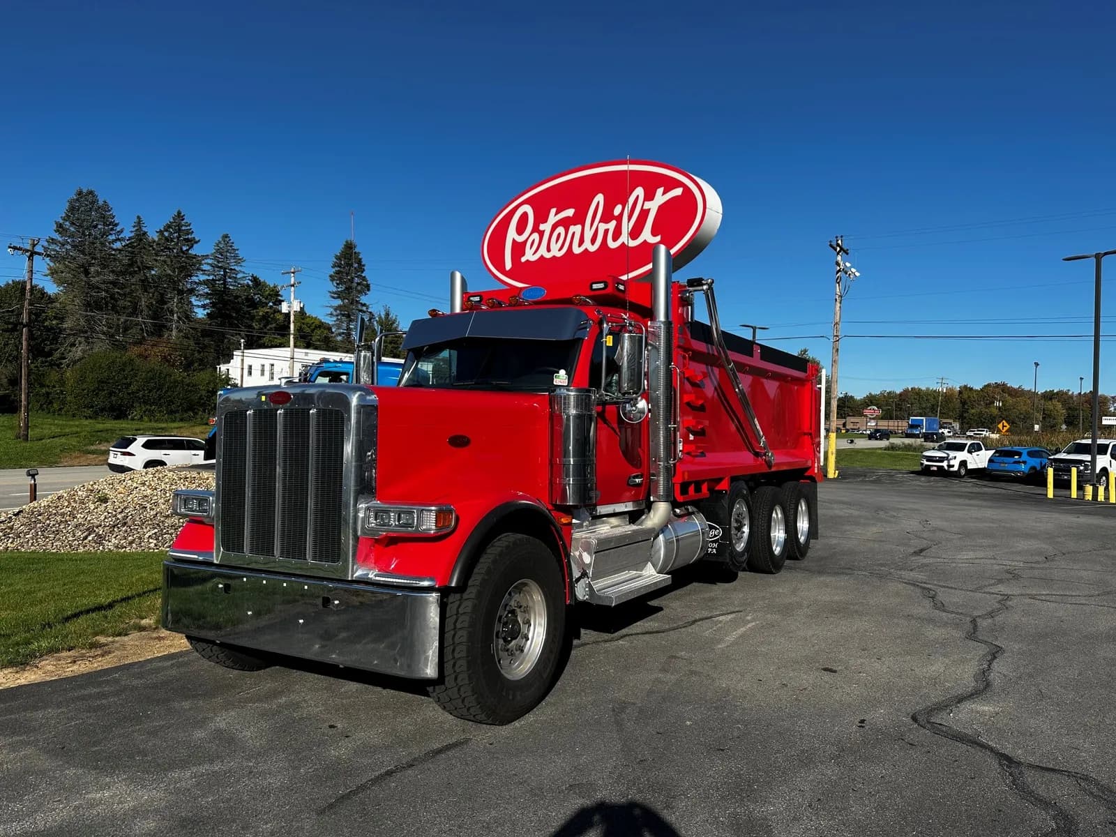 2027 PETERBILT 589