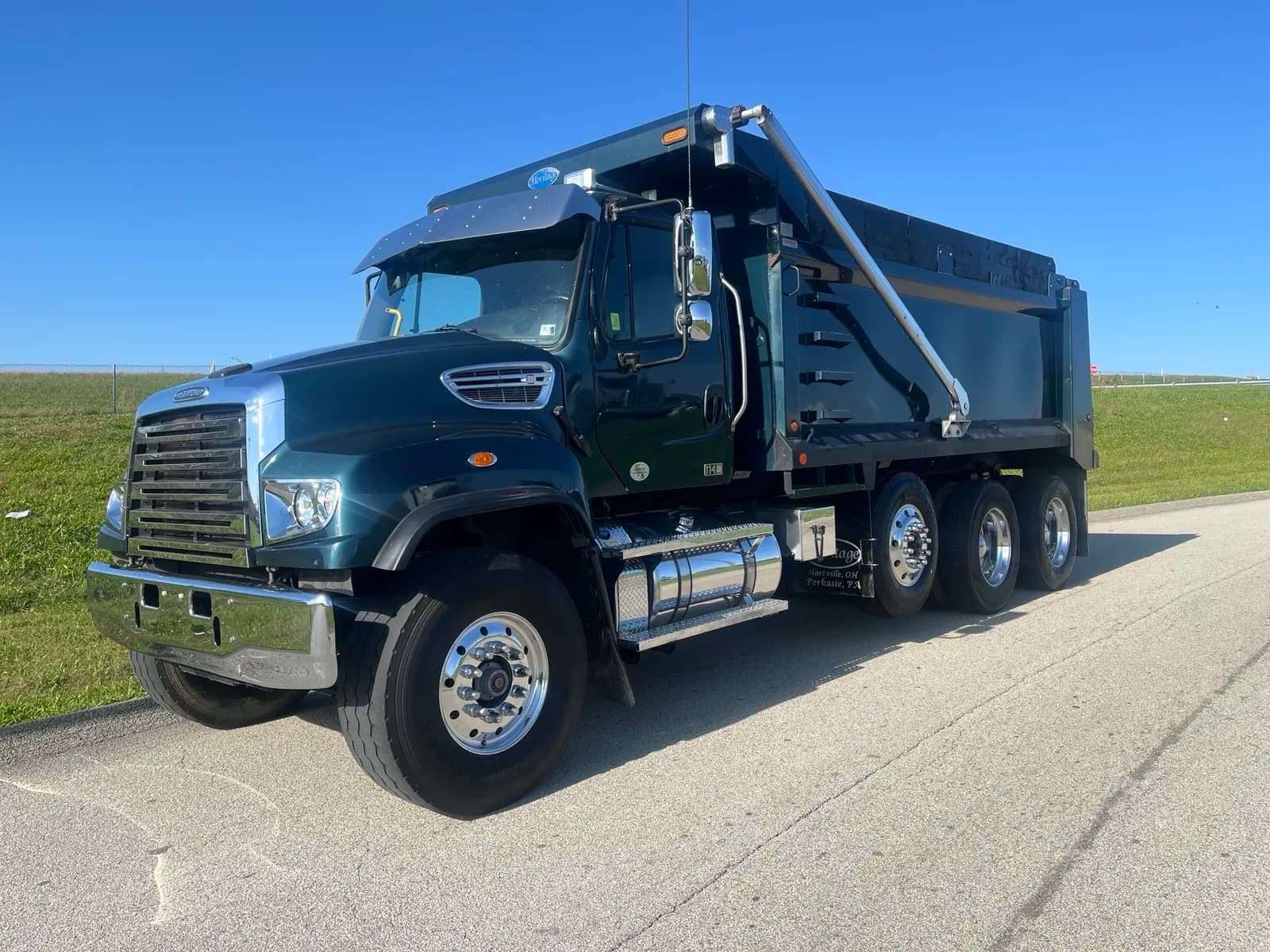 2022 FREIGHTLINER 114SD