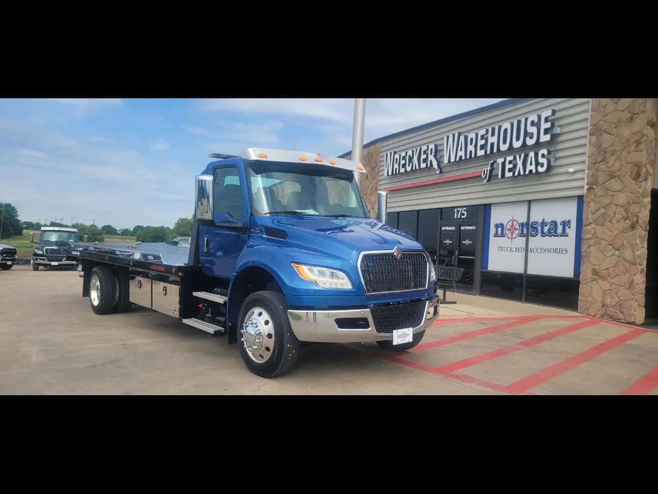 2027 International MV607 RC 300 Shark - Tow