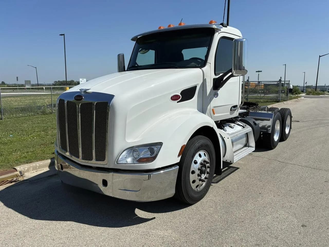 2022 Peterbilt 579 - Sleeper