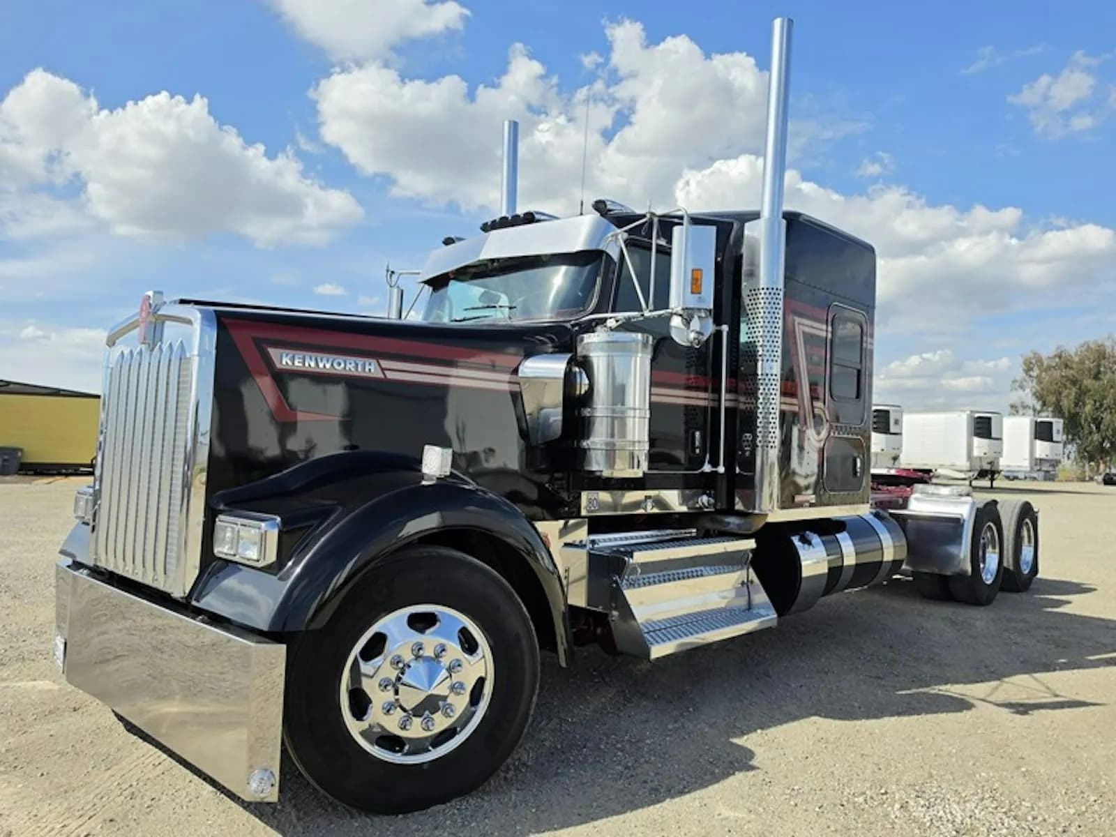 2024 Kenworth W900L