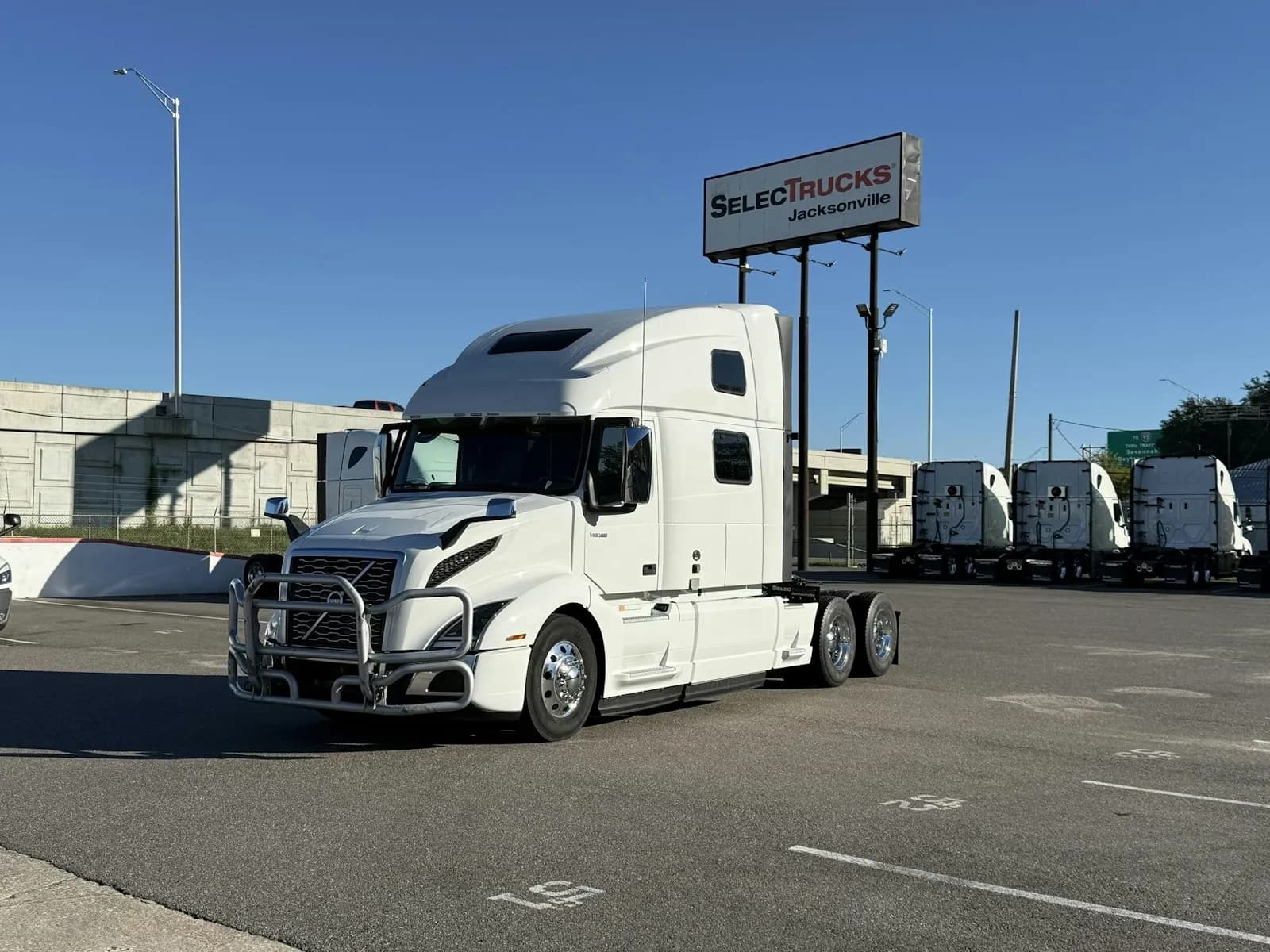 2024 Volvo VNL64T860