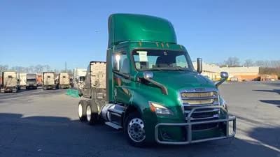 2020 Freightliner Cascadia - Day Cab