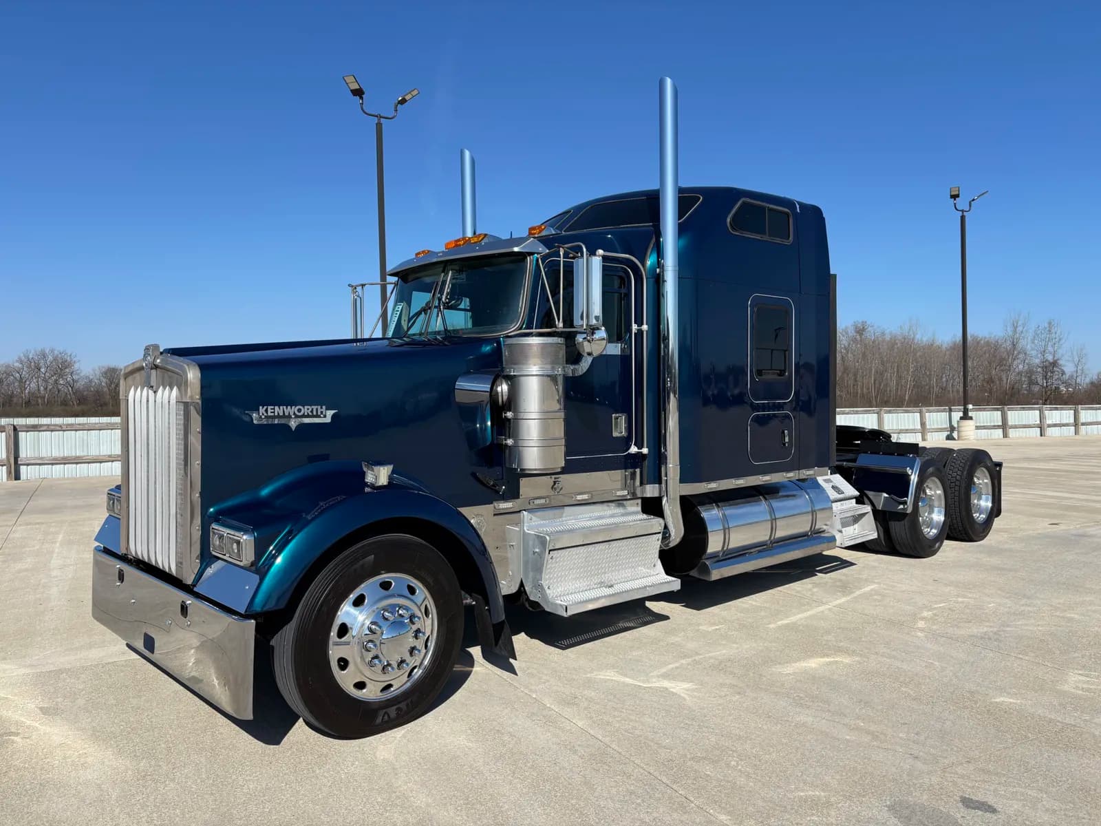 1999 Kenworth W900 - Sleeper