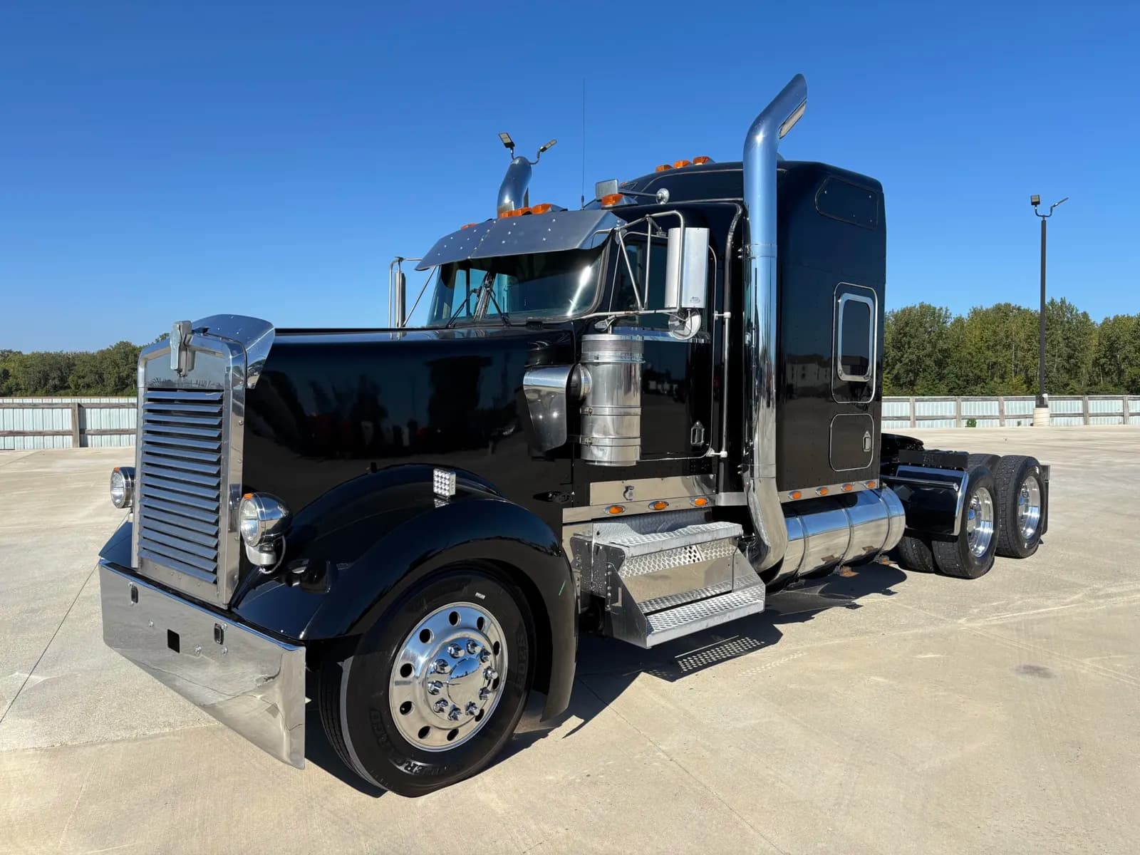 1999 Kenworth W900 - Sleeper