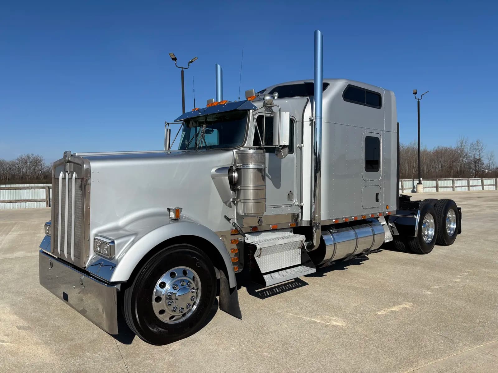 2000 Kenworth W900 - Sleeper