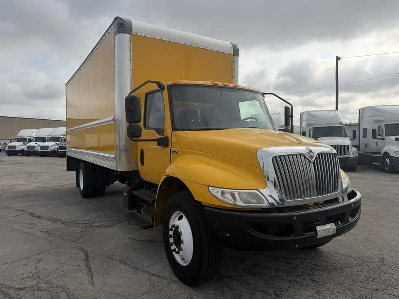 2021 International MV607 - Box