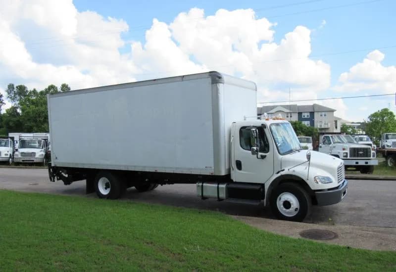 2014 Freightliner M2 106 - Box