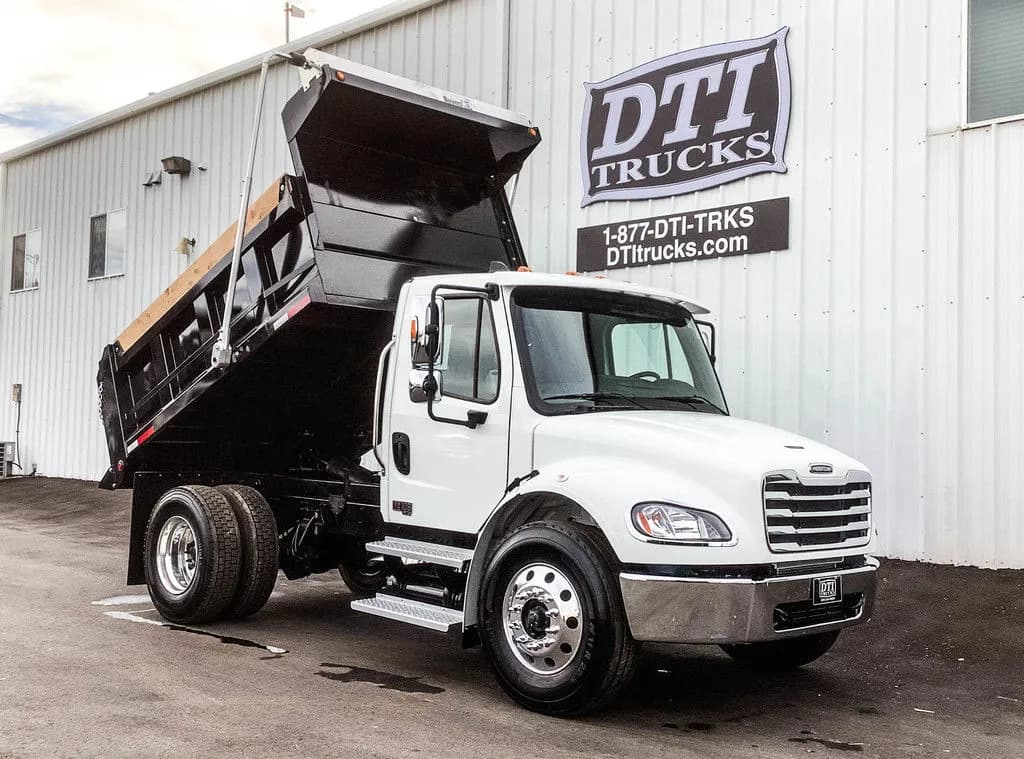 2026 Freightliner M2 106 - Dump