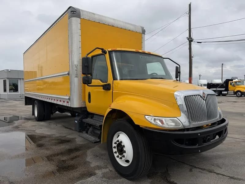 2021 International MV607 - Box