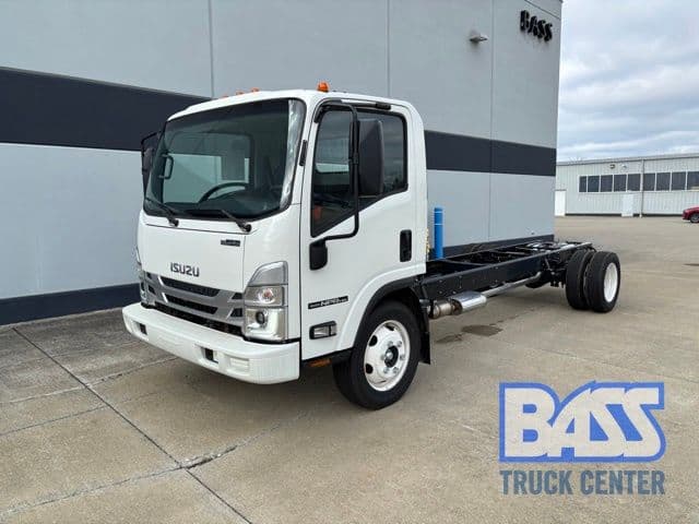2025 Isuzu NPR - Pickup