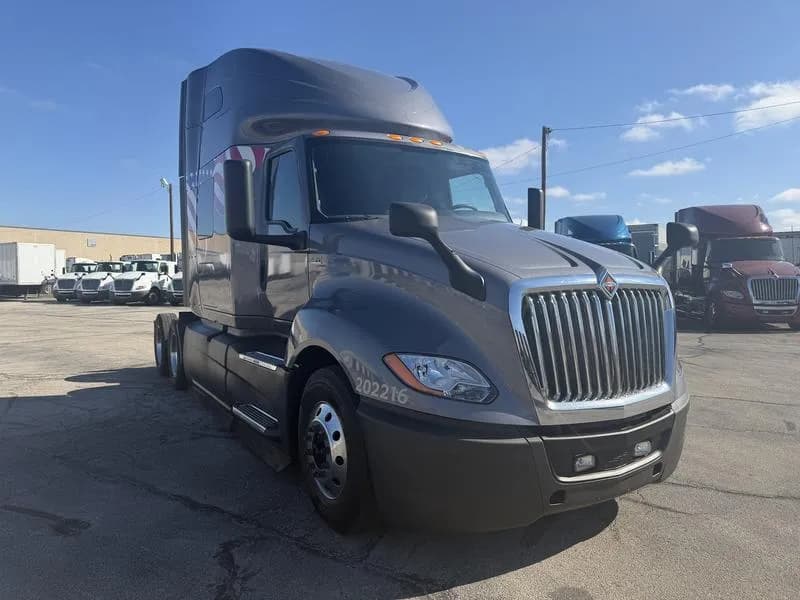 2022 International LT625 - Service