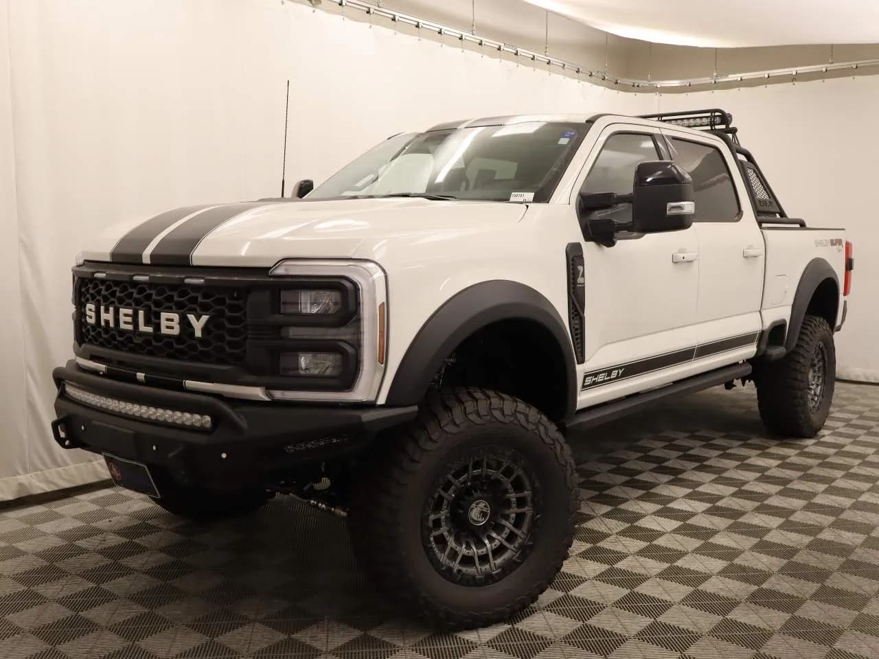 2025 Ford F-250 Super Duty Crew Cab - Pickup