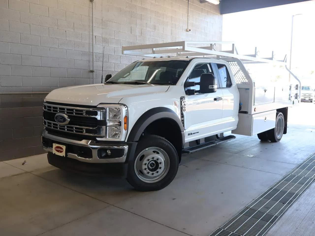 2025 Ford F-450 Super Duty Extended Cab - Chassis