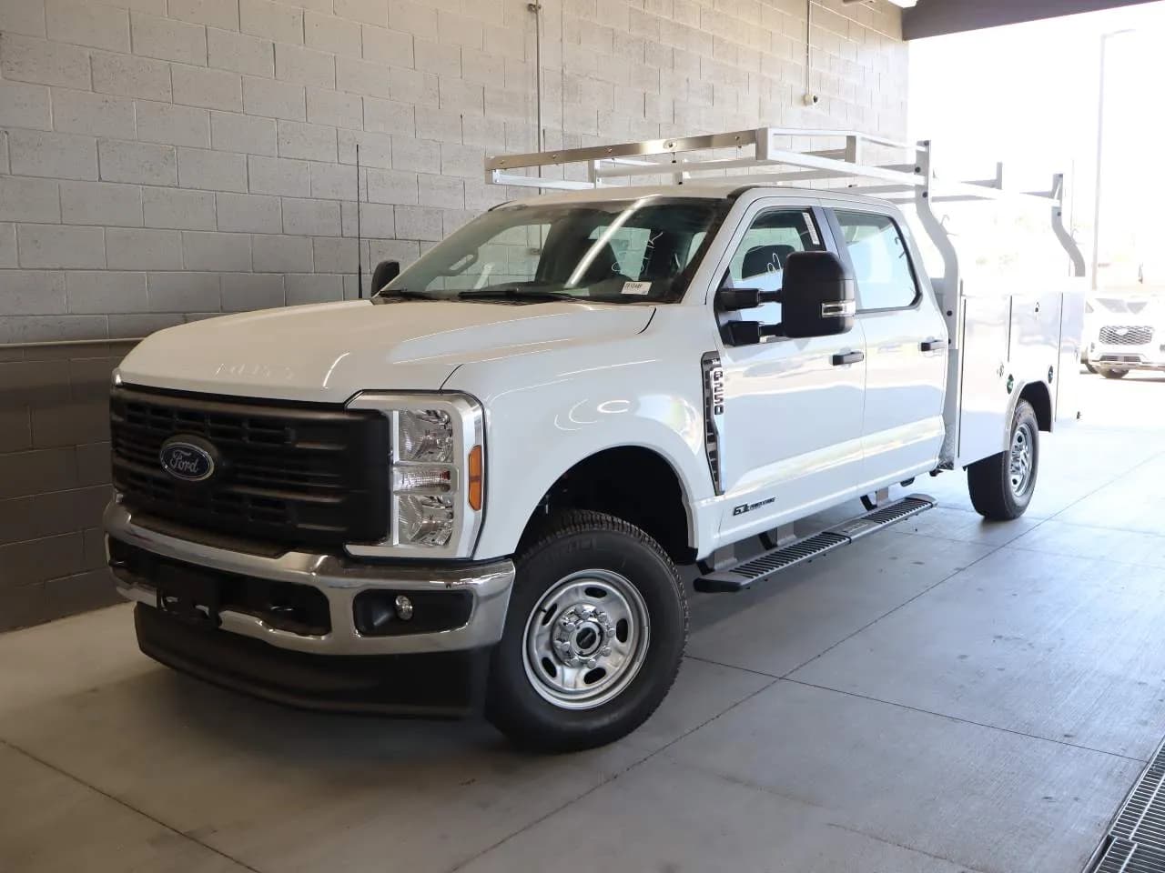 2026 Ford F-250 Super Duty Crew Cab - Service