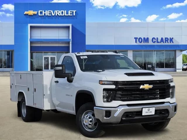 2026 Chevrolet Silverado 3500 - Service