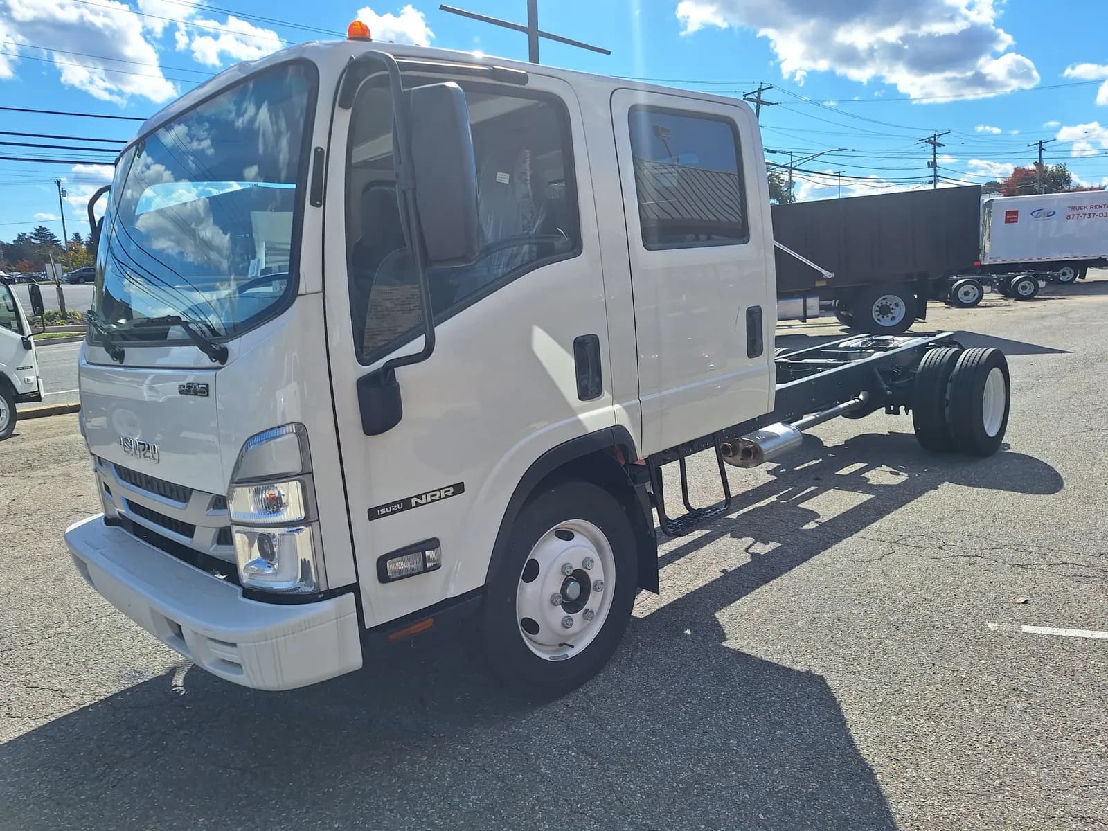 2025 Isuzu NRR 2135