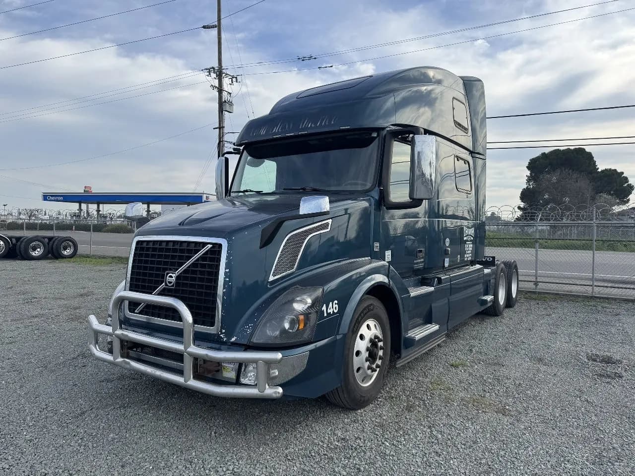 2017 Volvo VNL780 - Sleeper