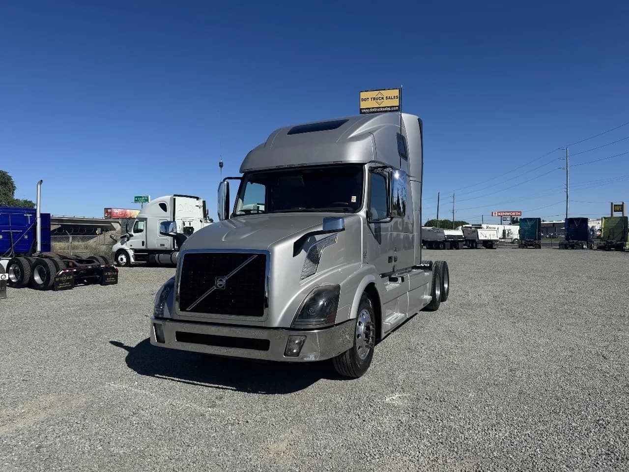 2016 Volvo VNL670 - Sleeper