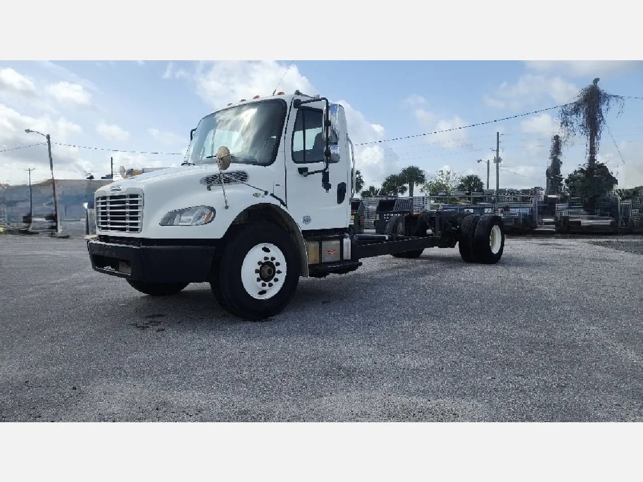 2016 Freightliner M2 - Chassis