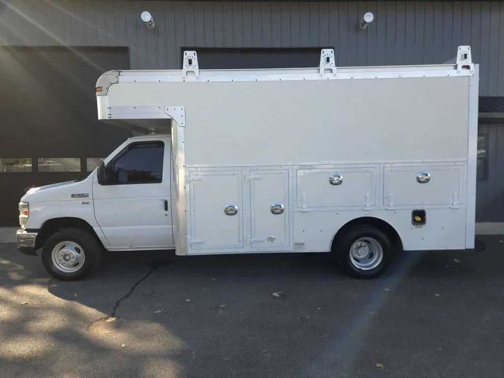 2013 Ford E350 - Vans