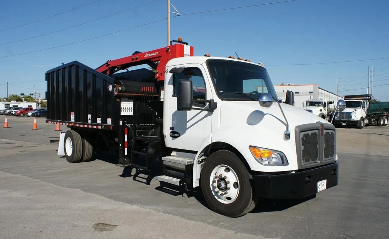 2025 Kenworth T380 - Utility