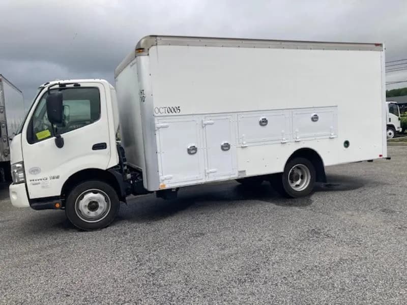 2015 Hino 195