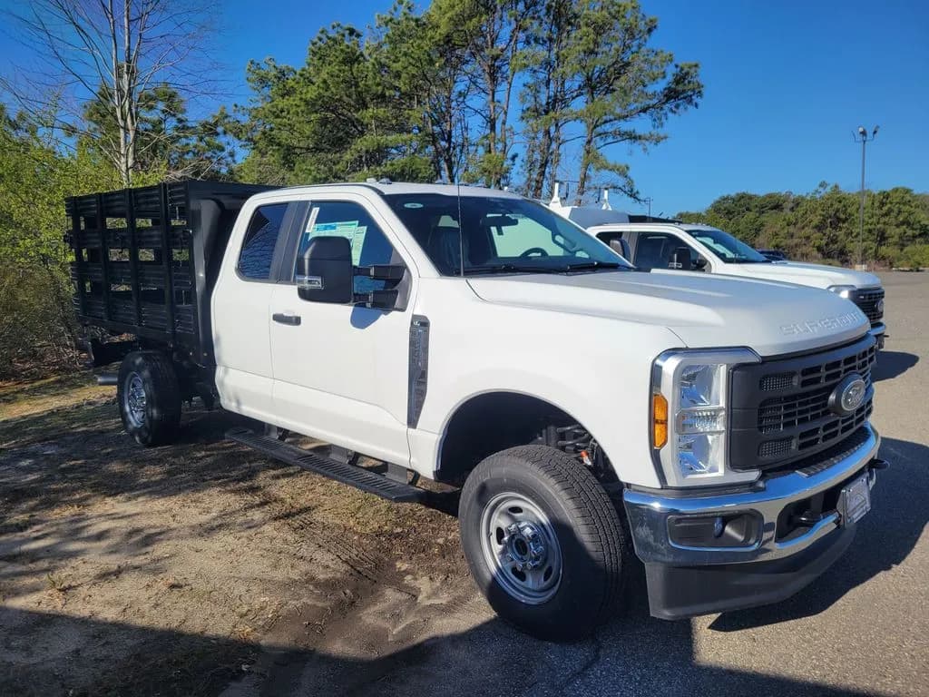 2026 Ford F-350 - Stake