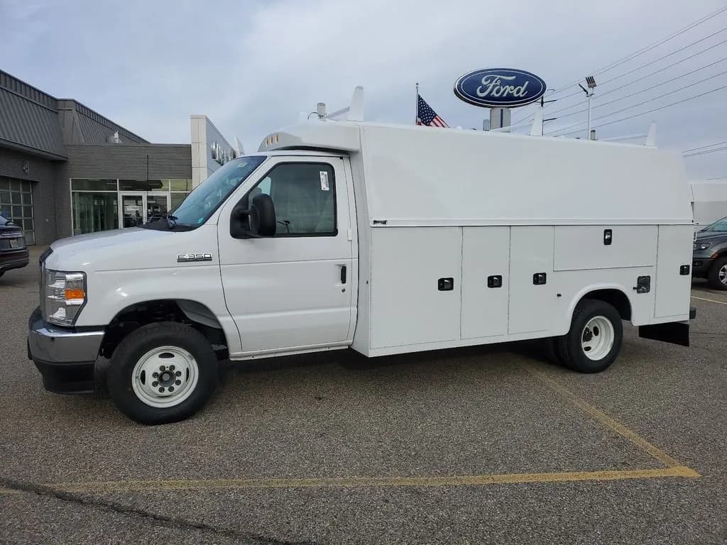 2025 Ford E-350 - Service